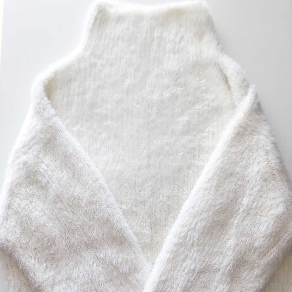 Aritzia White Oversized Sweater